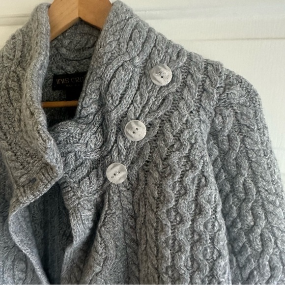 Inis Crafts Merino Wool Fisherman Cable Knit Cardigan Sweater Size Small Chunky - Picture 3 of 7